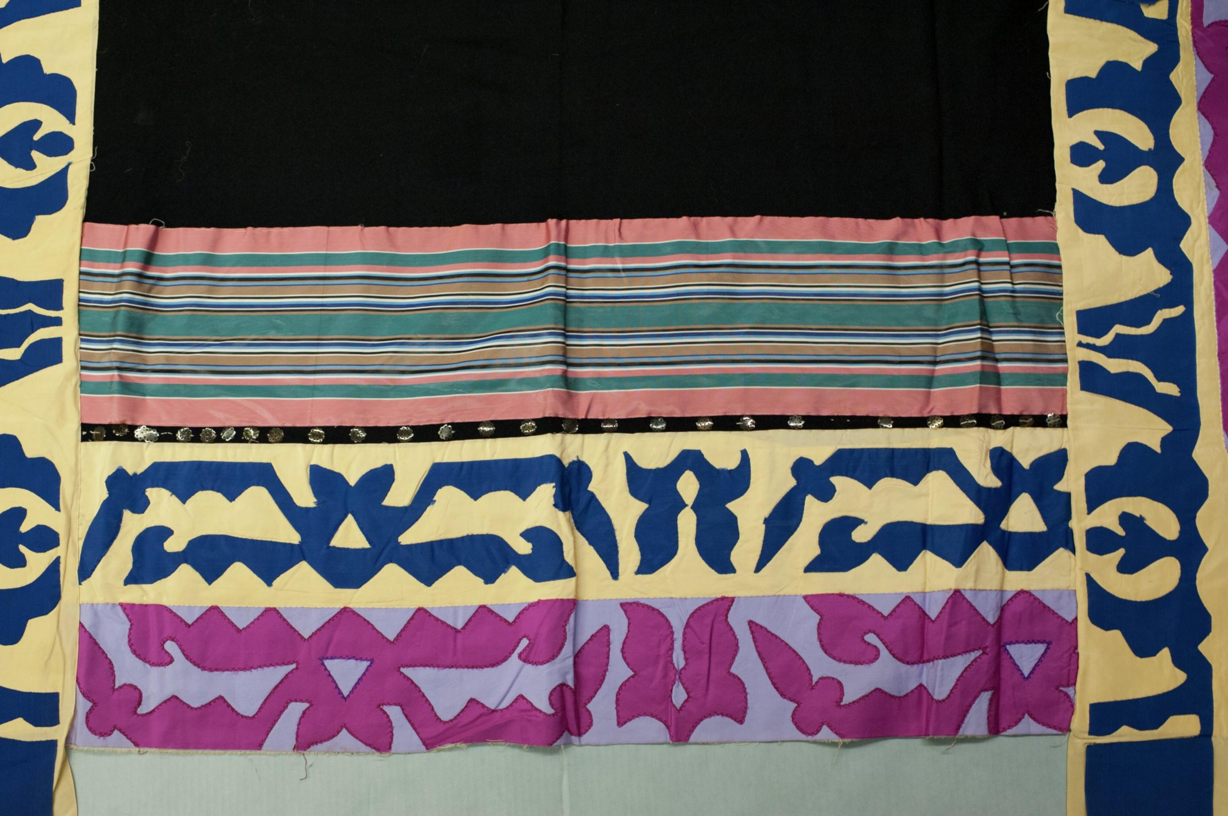 Osage blanket made of ribbon and wool with silver sequins and stripped