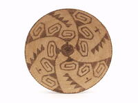 Coiled basket tray with various geometric designs